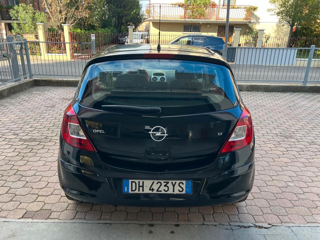 Opel Corsa 1.2 OK NEOPATENTATI