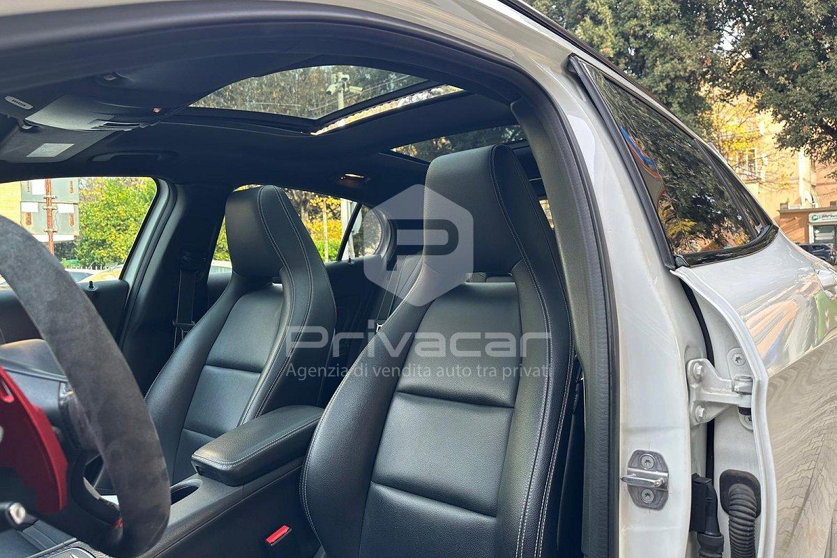 MERCEDES GLA 200 Premium