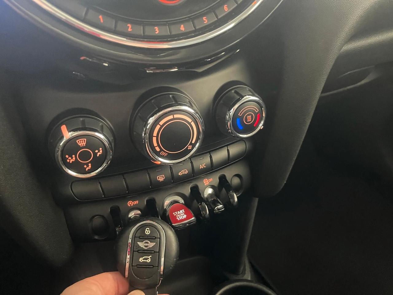 Mini 1.5 Cooper D 116cv Hype FULL BLACK