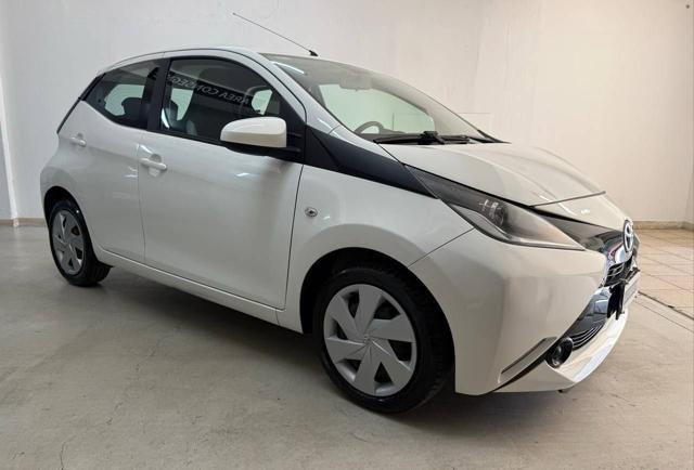 TOYOTA Aygo 1.0 VVT-i 69 CV 5 porte x-play