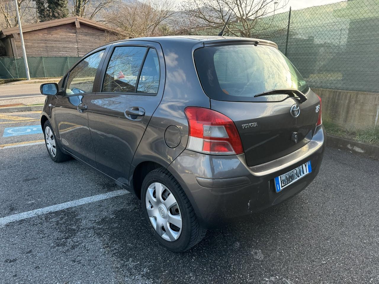 Toyota Yaris 1.0 5 porte Now GPL