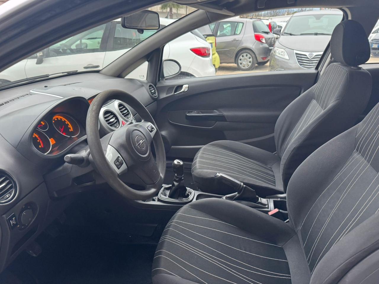 Opel Corsa 1.2 3 porte Enjoy GPL