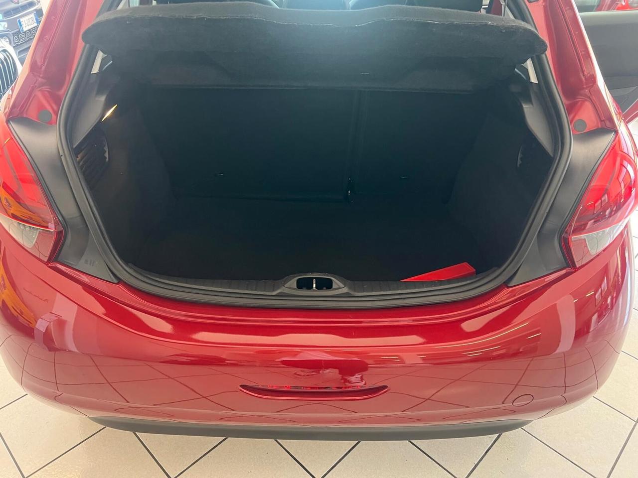 Peugeot 208 PureTech 82 5 porte ALLURE