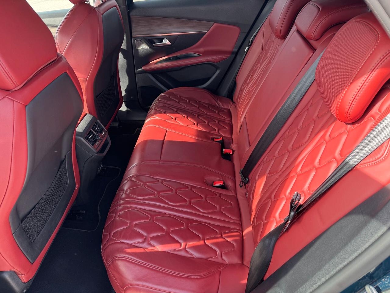 Peugeot 3008 Hybrid 225 e-EAT8 GT