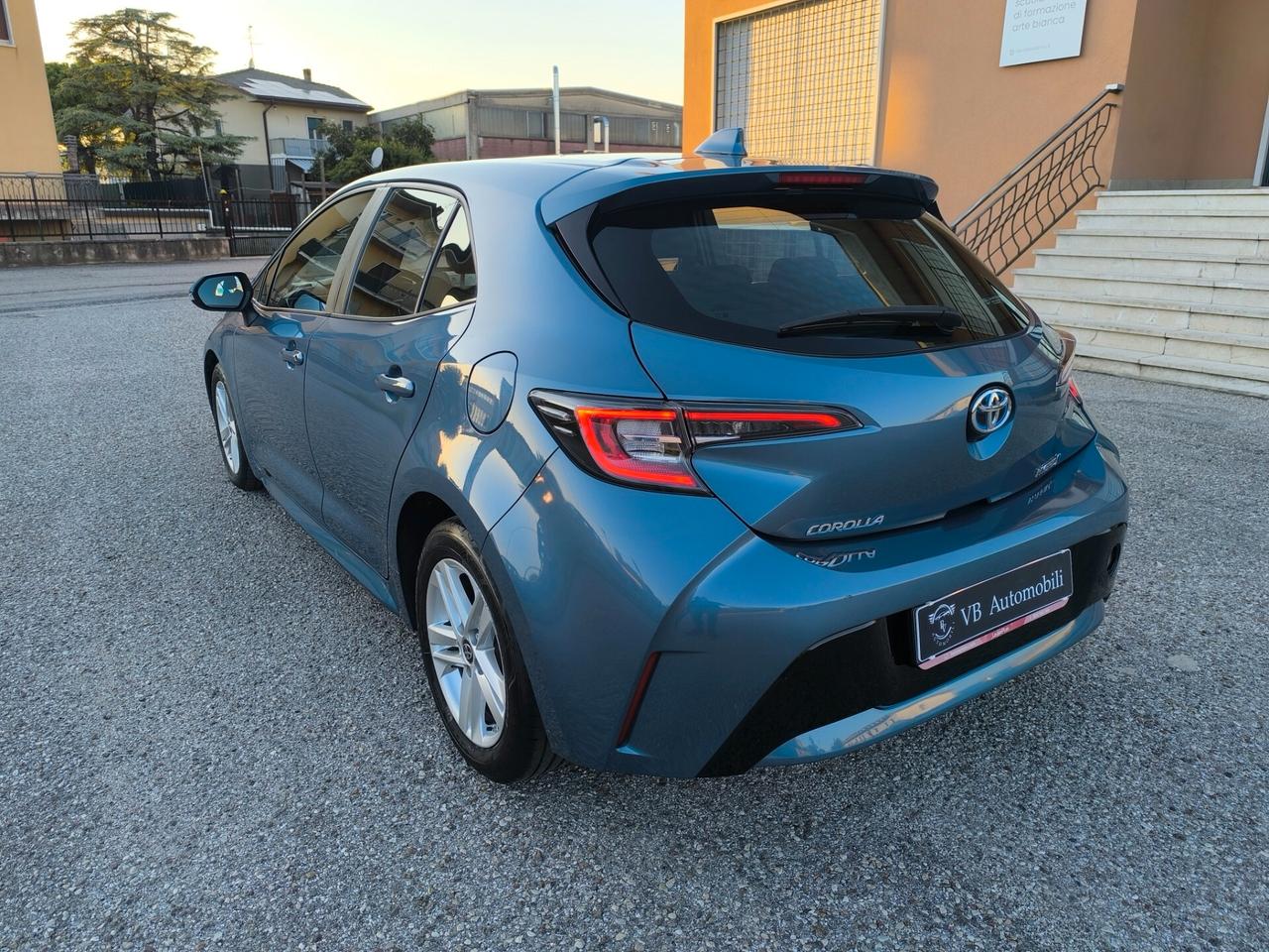 Toyota Corolla 1.8 Hybrid Active