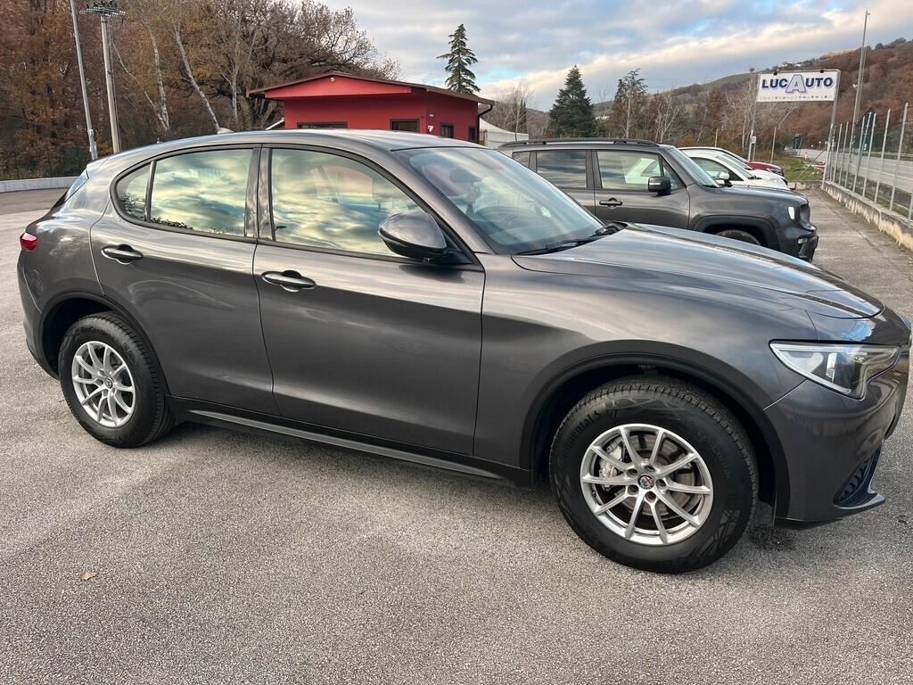 Alfa Romeo Stelvio 2.2 Turbodiesel 210 CV AT8 Q4 Business IVA DETRAIBILE