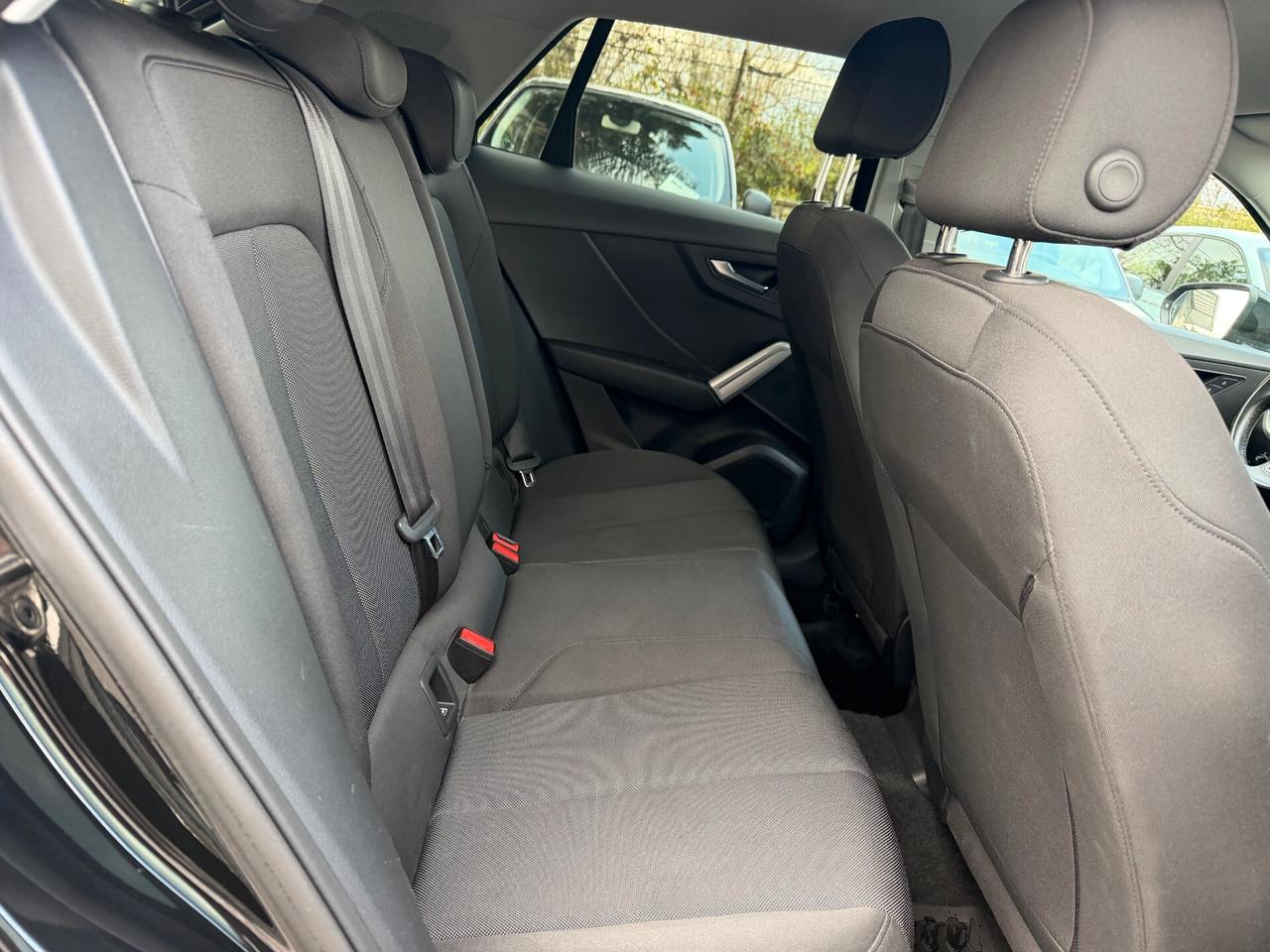 Audi Q2 30 TDI 116CV S-tronic Identity Black