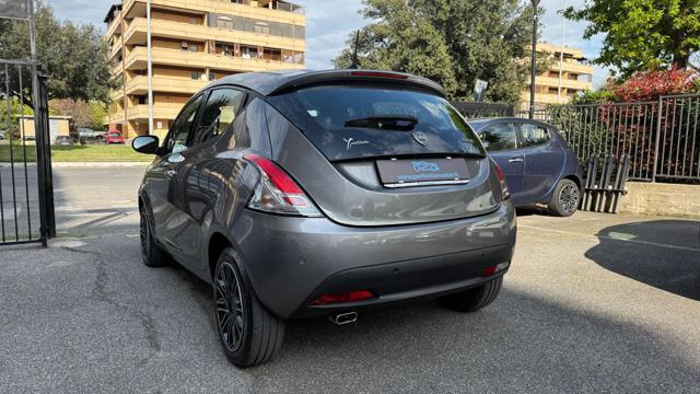 LANCIA Ypsilon 1.0 FIREFLY S&S HYBRID GOLD*24M.G.*CARPLAY*LED*TEL