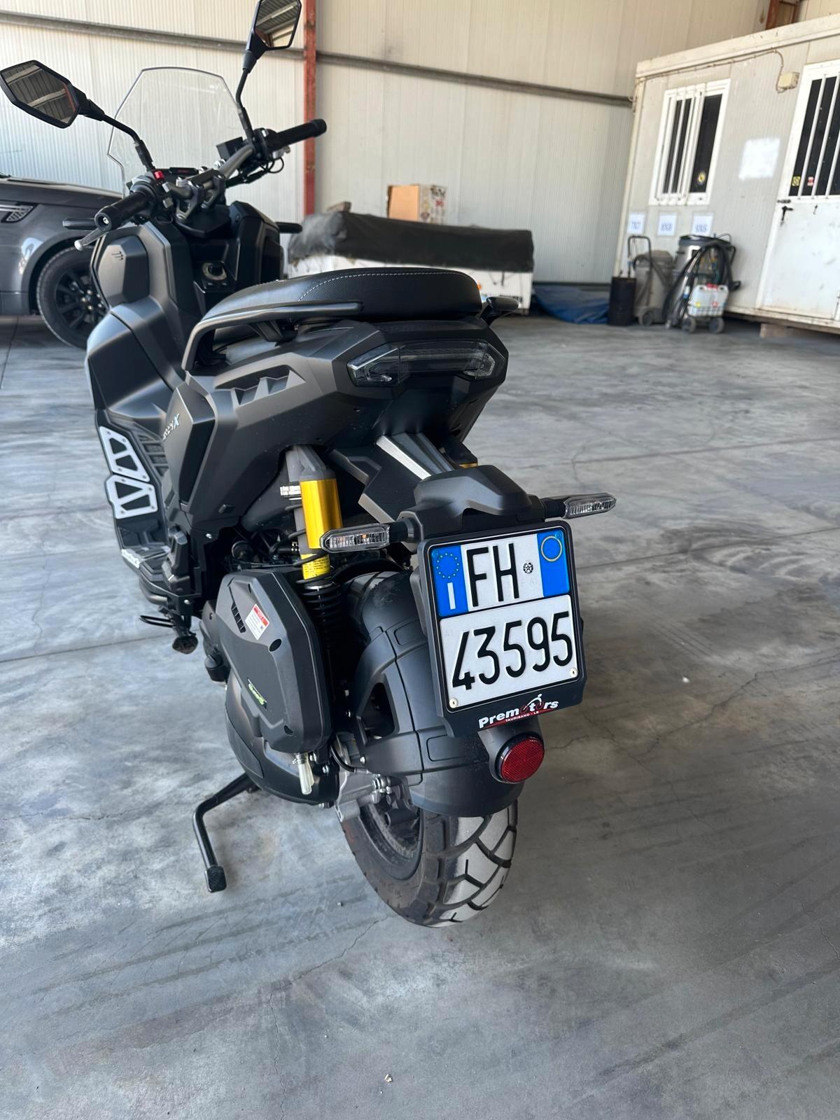 KL Brera X 300 – 2024 – 2.595 km – Pari al nuovo