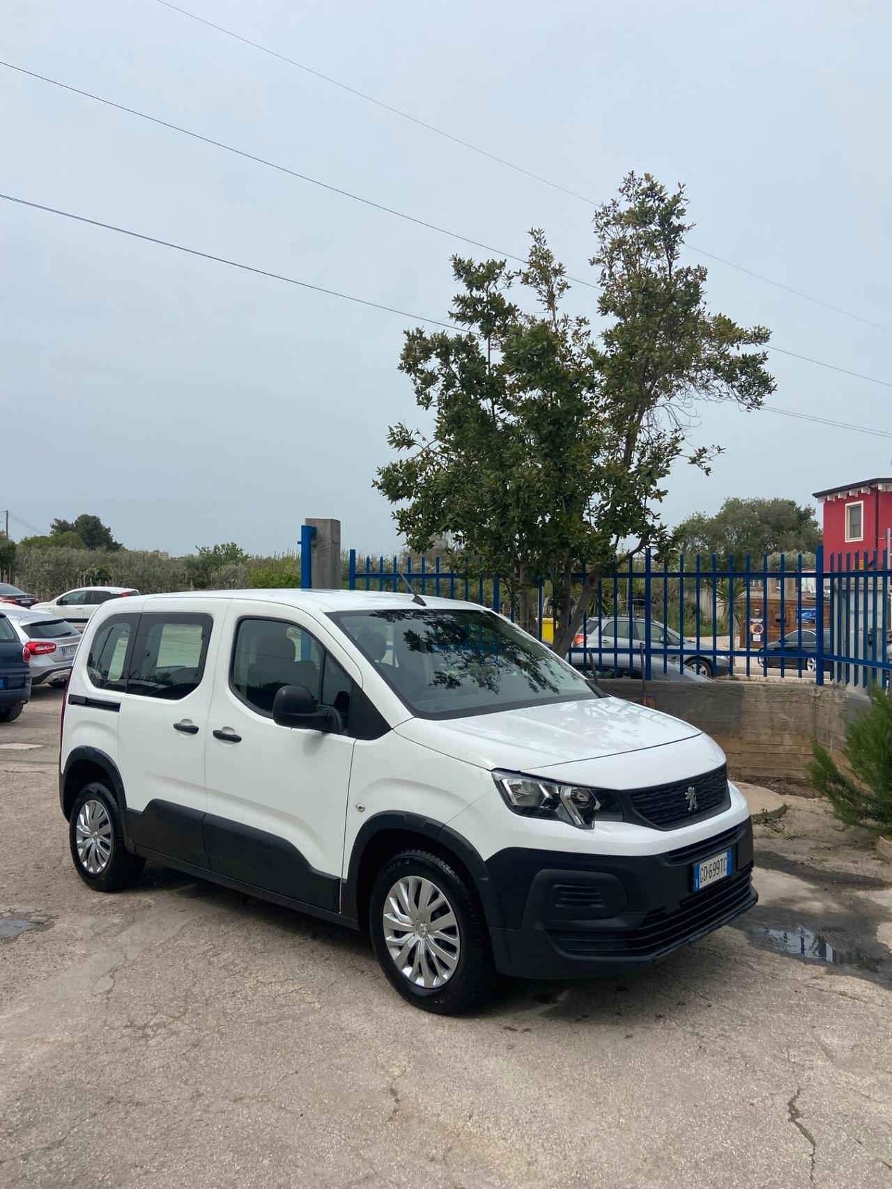 Peugeot Rifter BlueHDi 100 S&S Allure Standard