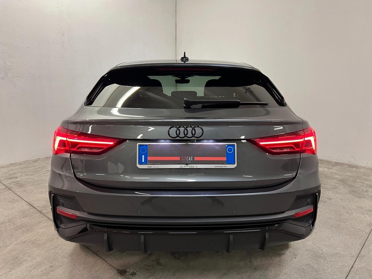 Audi Q3 Sportback 35 1.5 Tfsi mhev SLine Identity STronic