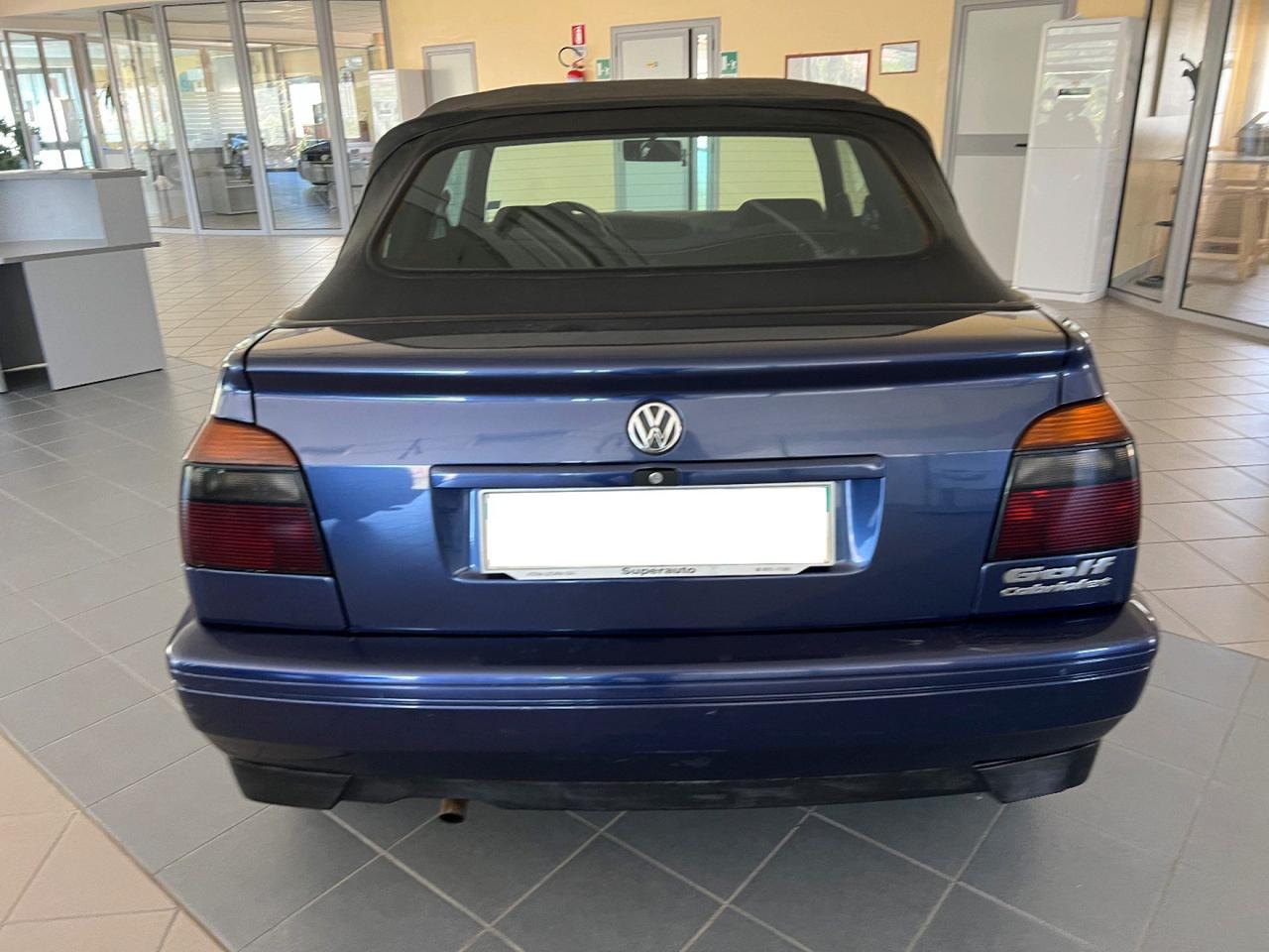 Volkswagen Golf Cabriolet 1.8/75 CV cat Pink Floyd KARMAN