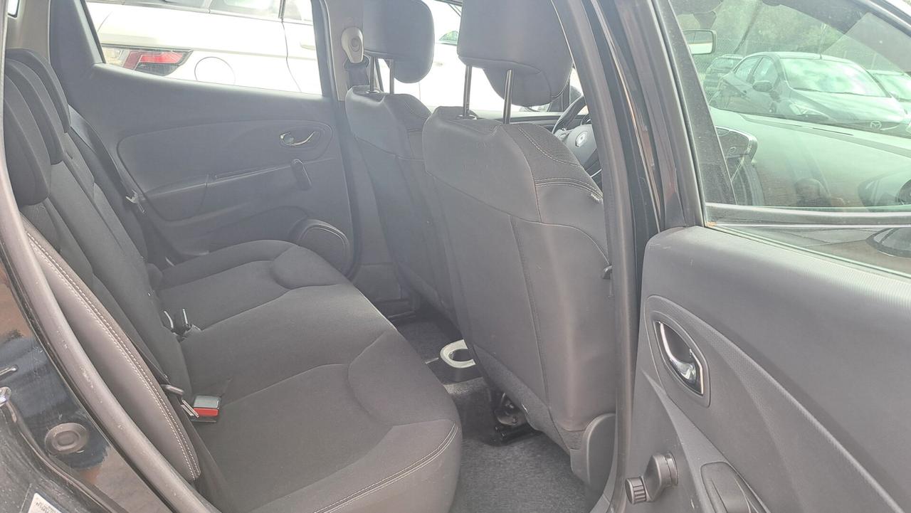 Renault Clio 1.5 dCi 5p-Navi-Bluetooth-Cerchi...