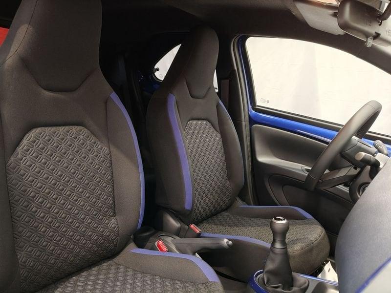 Toyota Aygo X Aygo X 1.0 VVT-i 72 CV 5 porte Trend
