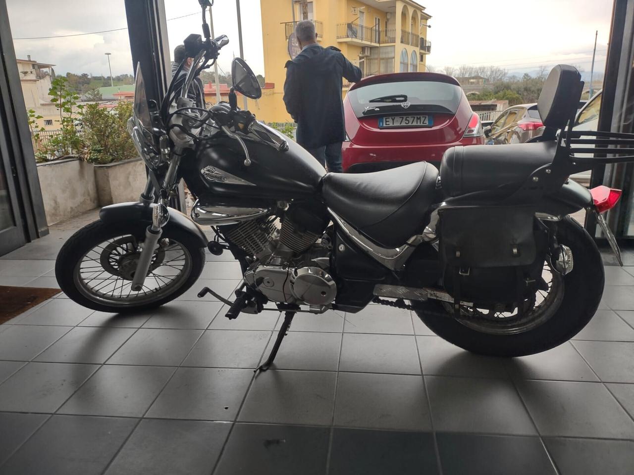 Suzuki VL 250 Intruder de luxe ISCRIVIBILE ASI