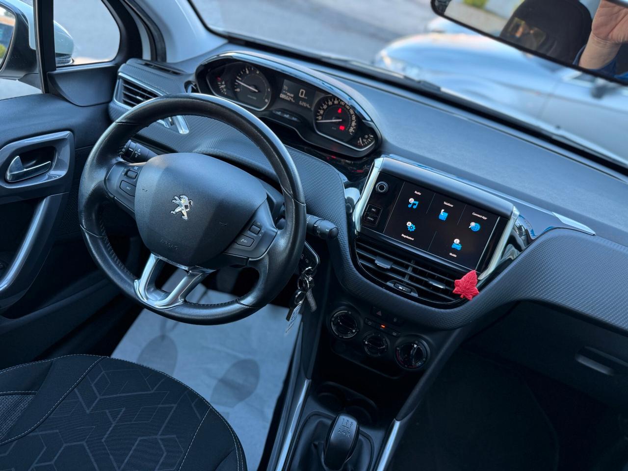 Peugeot 2008 BlueHDi 100 Allure