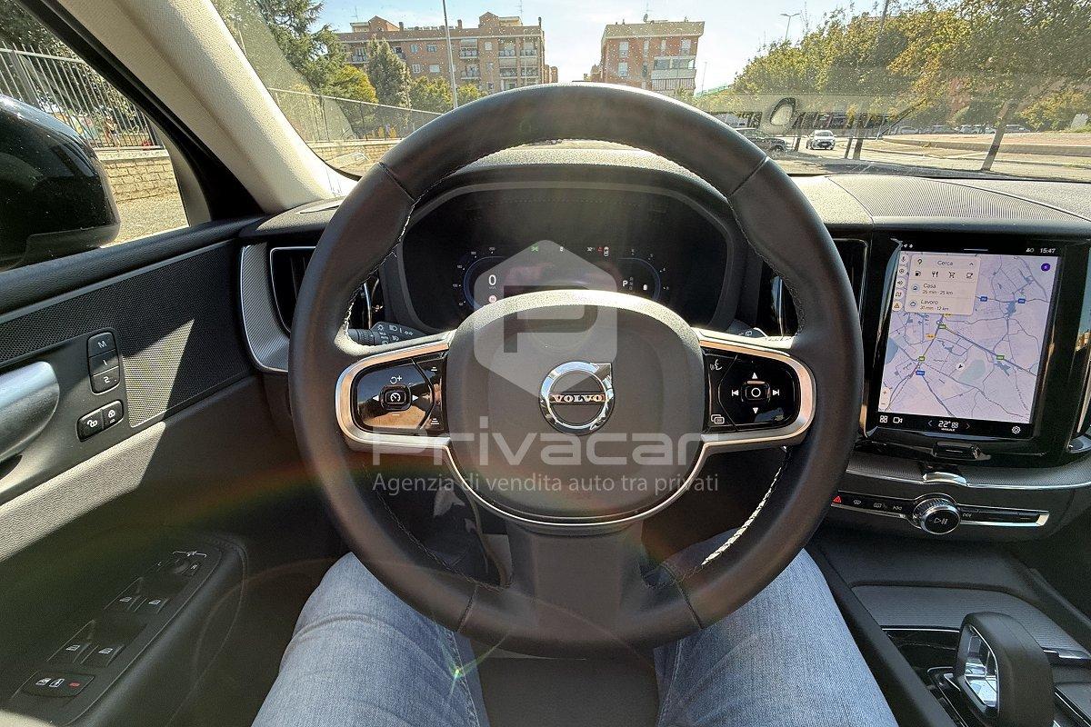 VOLVO XC60 B4 (d) automatico Plus Dark