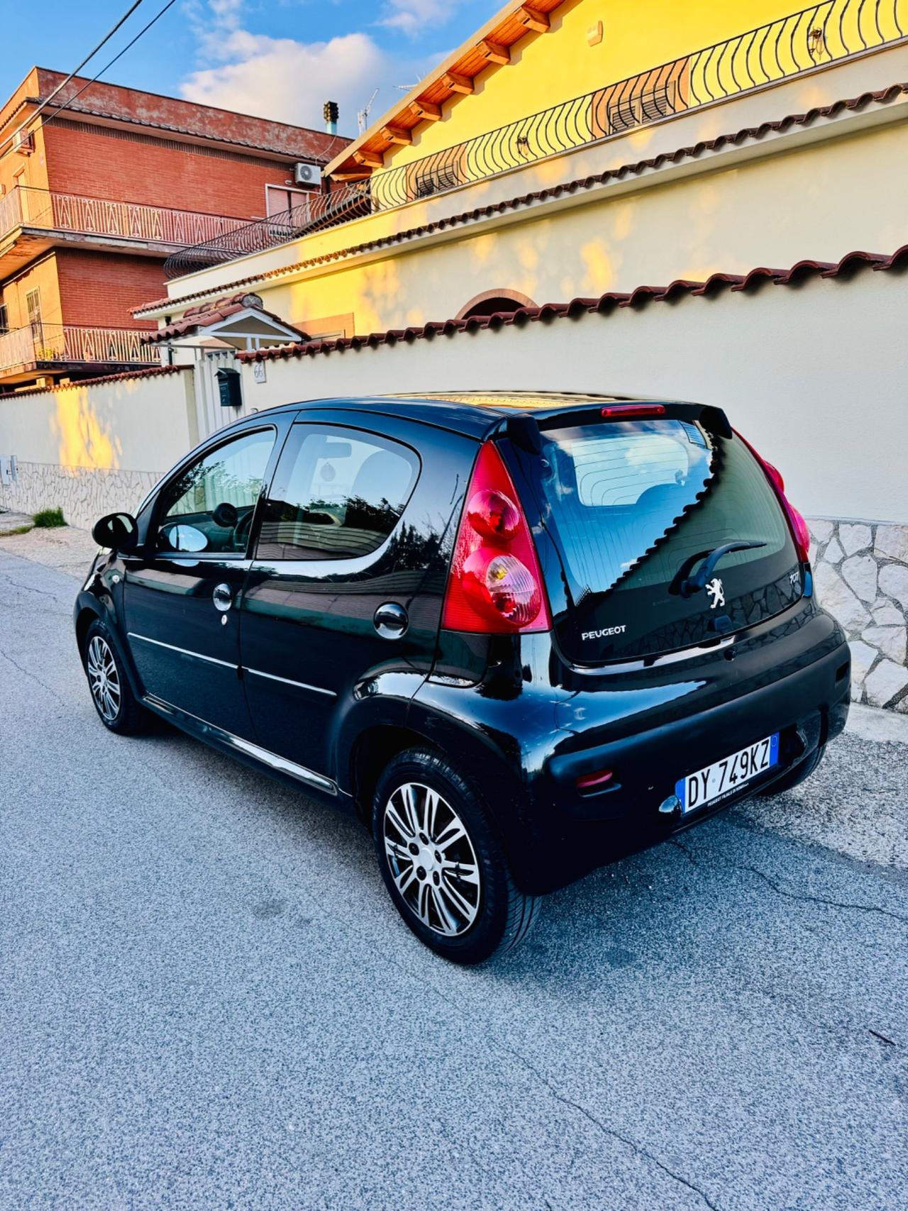Peugeot 107 1.0 68CV 5p. Plaisir