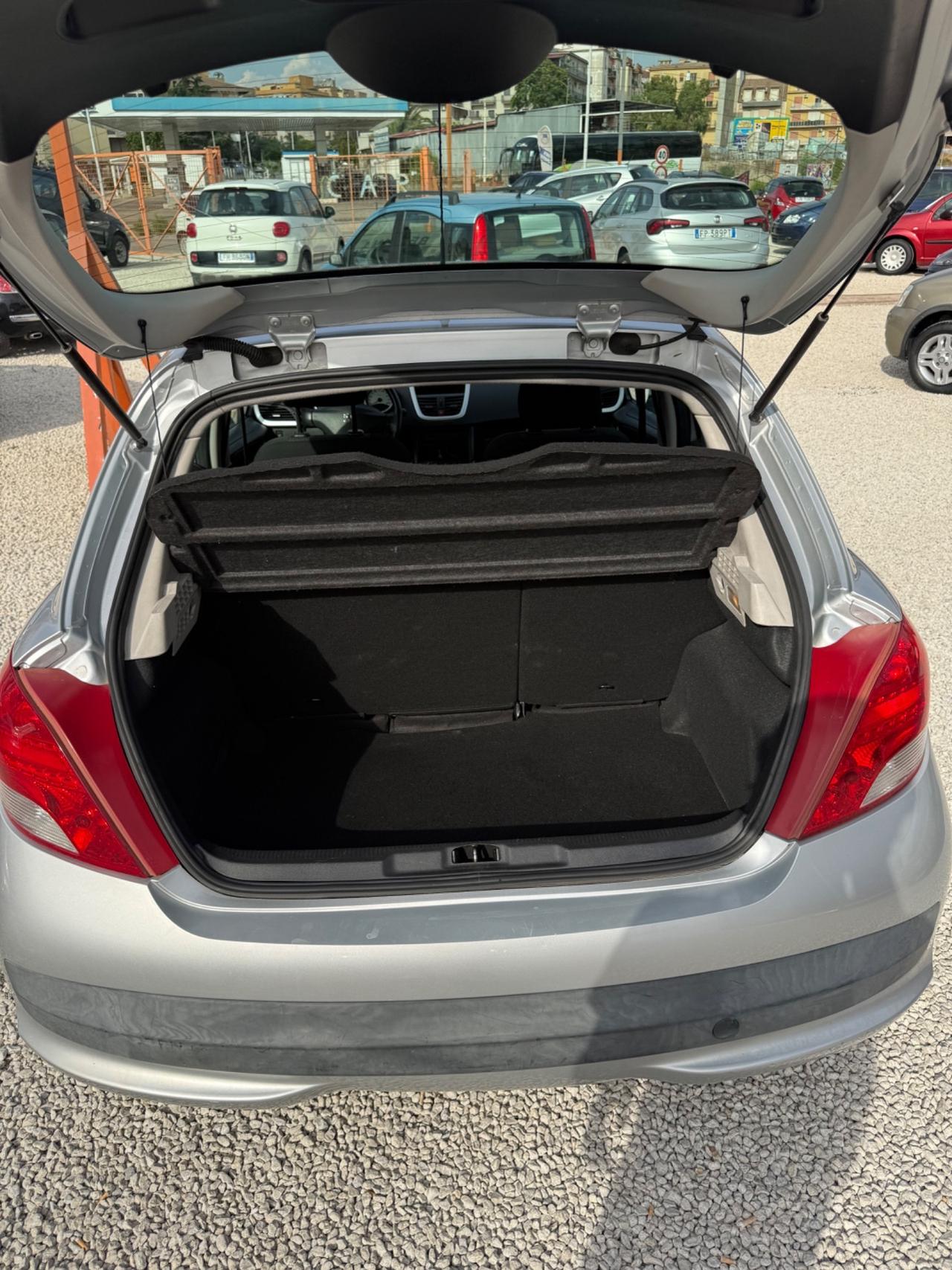 Peugeot 207 1.4 VTi 95CV 5p. XS