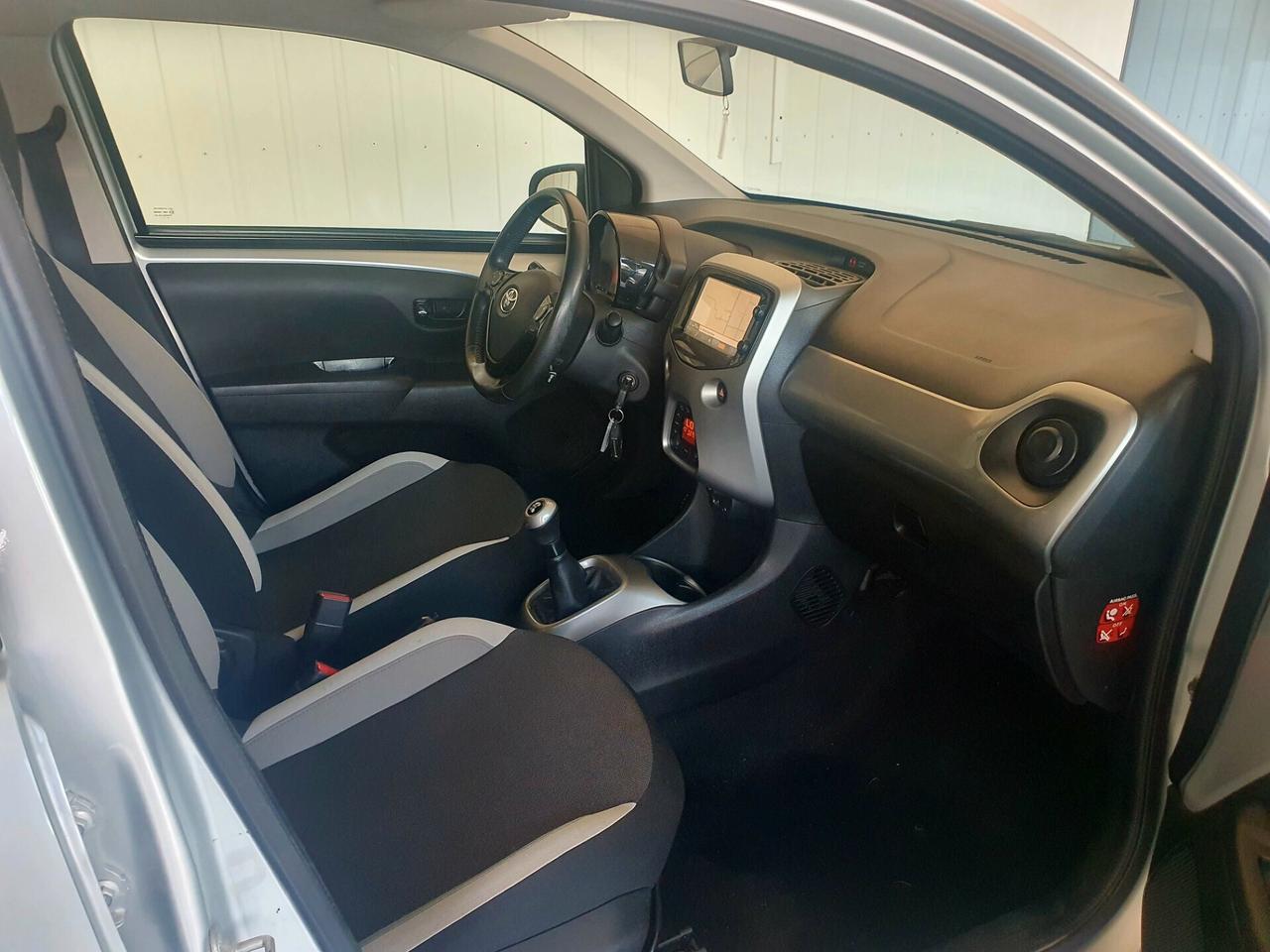 Toyota Aygo 1.0 BENZ -2015 - KM: 92 MILA!!!