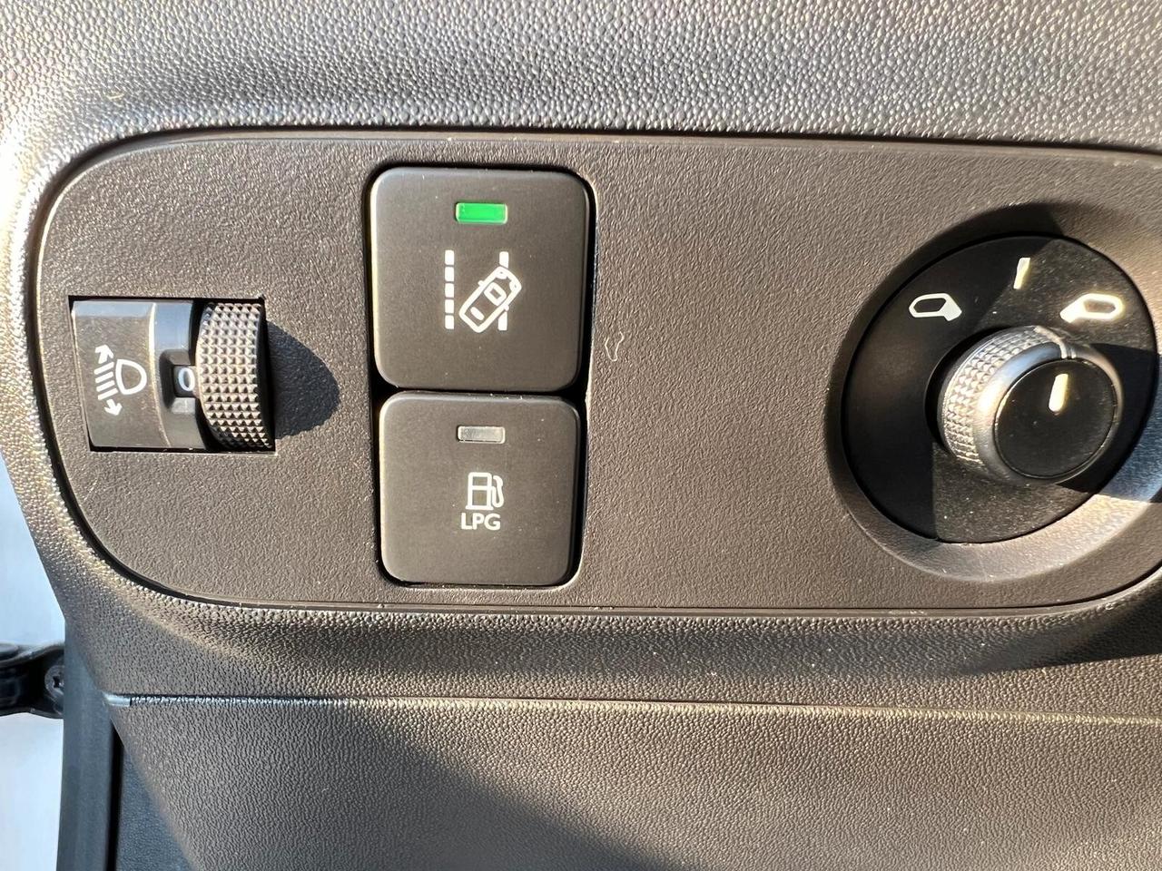 Citroen C3 PureTech 82 GPL Shine