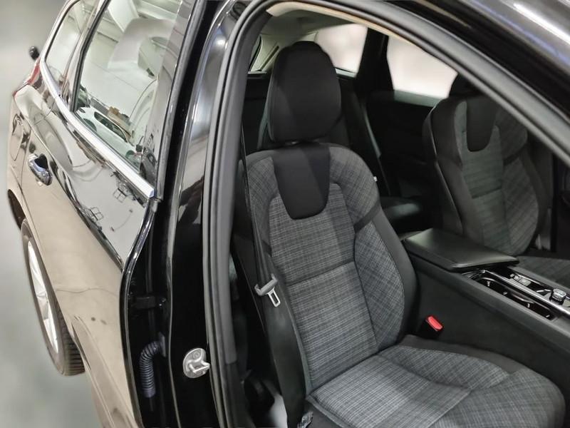 VOLVO XC60 B4 D AWD AUTOMATICO CORE 5 PORTE SUV