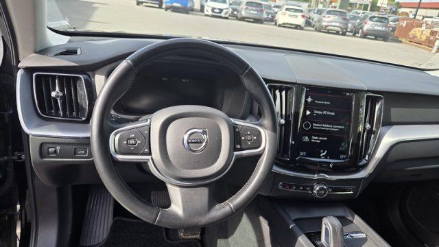 VOLVO XC60 B4 (d) AWD Geartronic Momentum PERMUTE