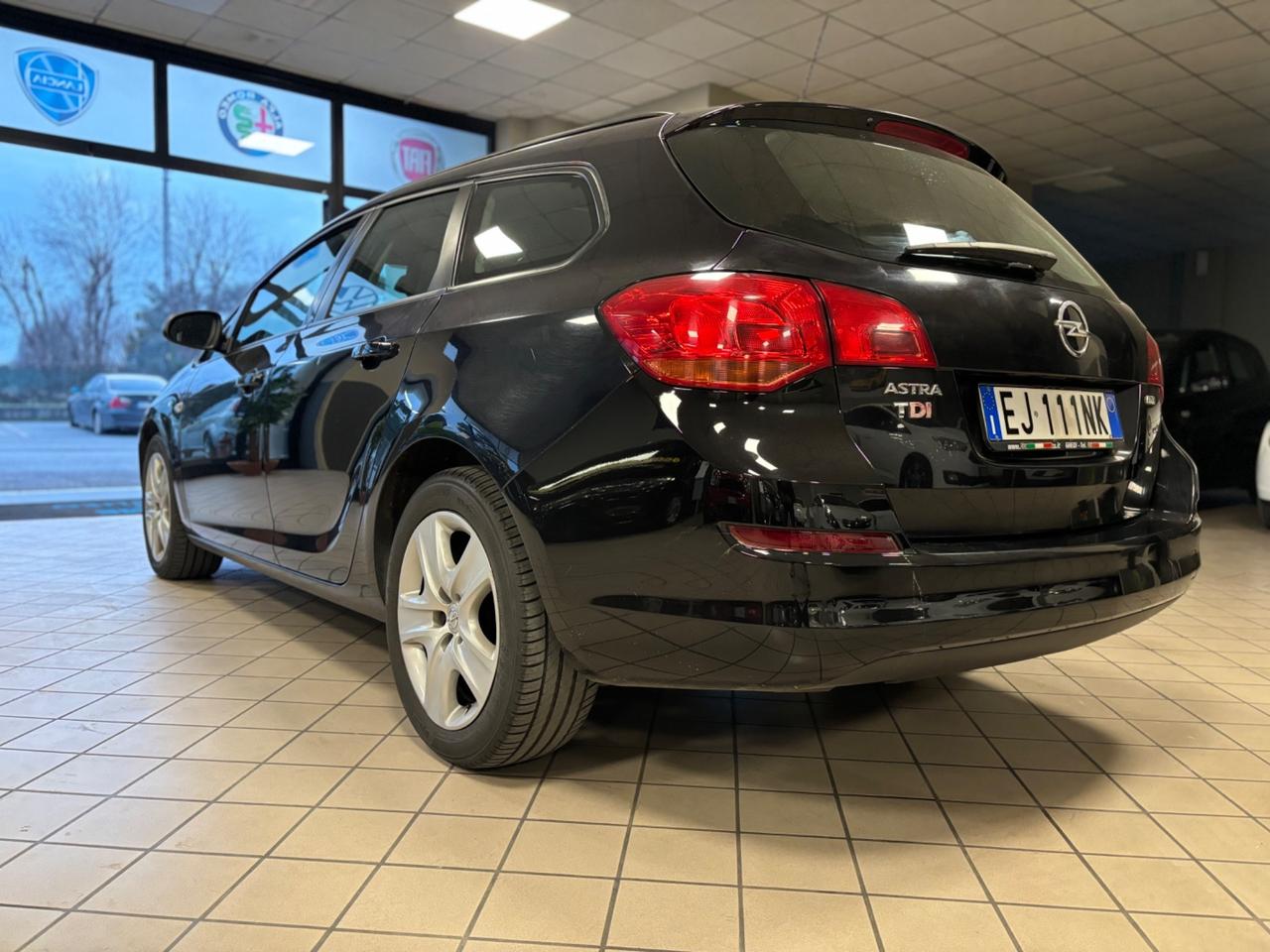 Opel Astra 1.7 CDTI 110CV Sports Tourer Cosmo