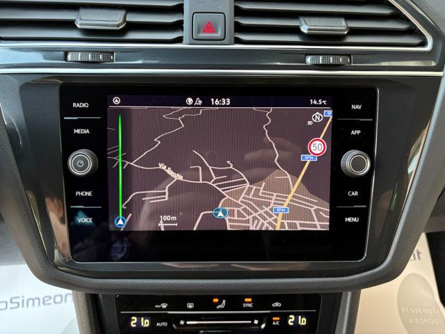 VOLKSWAGEN Tiguan 2.0 TDI 150 CV SCR DSG R-Line LUCI AMBIENTE