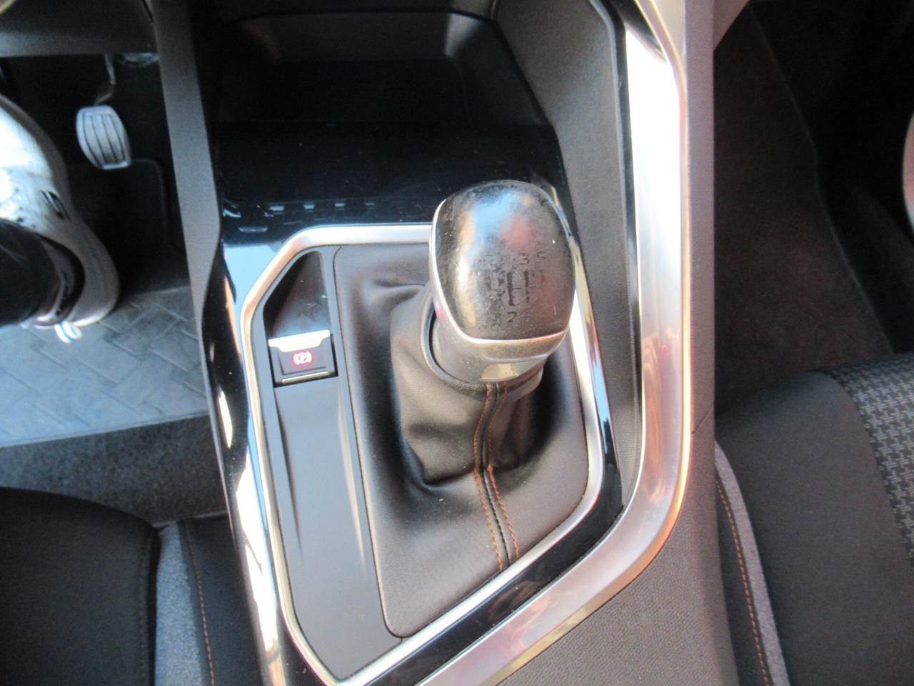 Peugeot 3008 BlueHDi 130 S&S Business