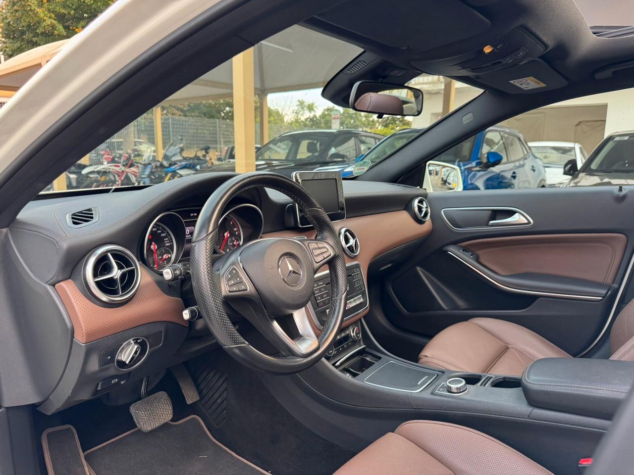 Mercedes-benz A 200 A 200 CDI Automatic Premium