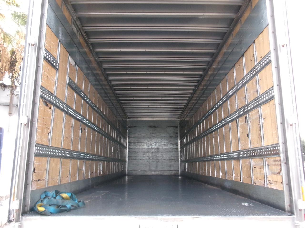 Iveco EUROCARGO 180/28 E6 FURGONE 9.60+ PEDANA **MOTORE NUOVO**
