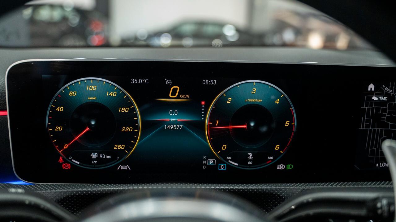 Mercedes-benz A 180 D PREMIUM PLUS AMG TETTO PACK LUCI MULTIBEAM FULL OPTIONAL