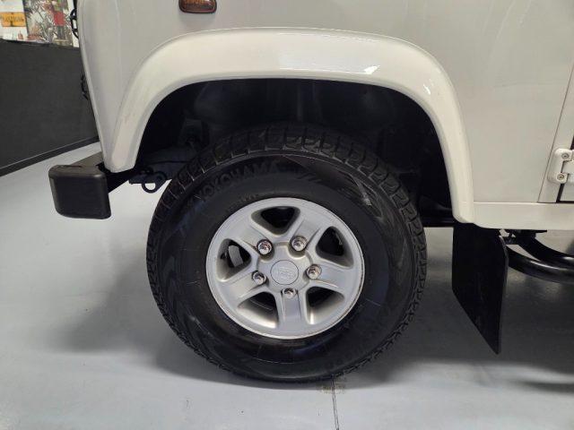 LAND ROVER Defender 90 2.4 TD4 PERFETTA