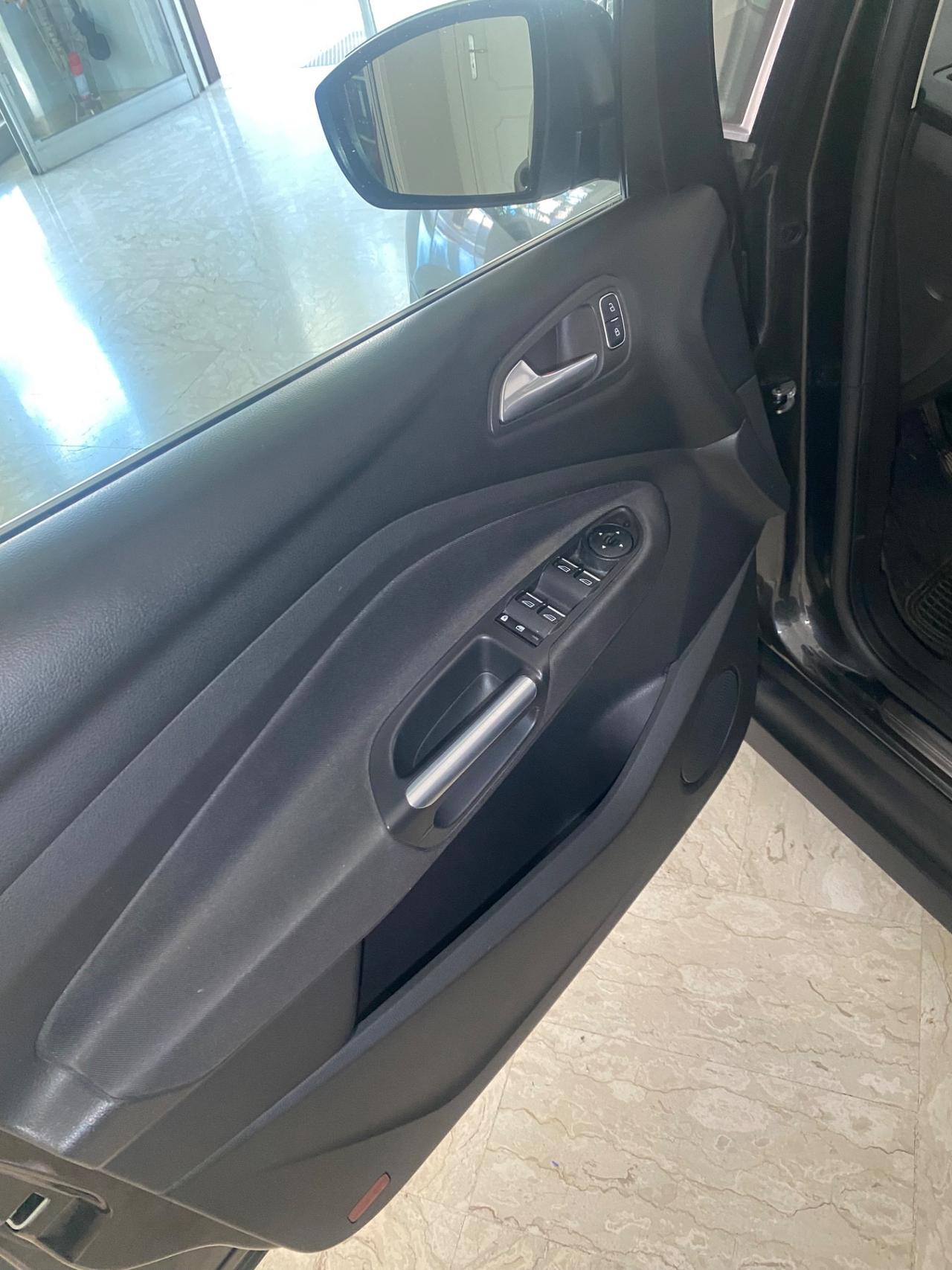 Ford C-Max 1.6 120CV GPL Titanium