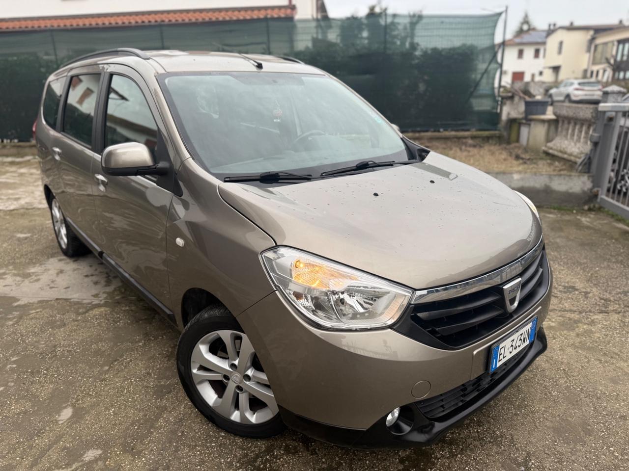 Dacia Lodgy 7 POSTI 1.5 DIESEL POCHI KM NEOPATENTATI