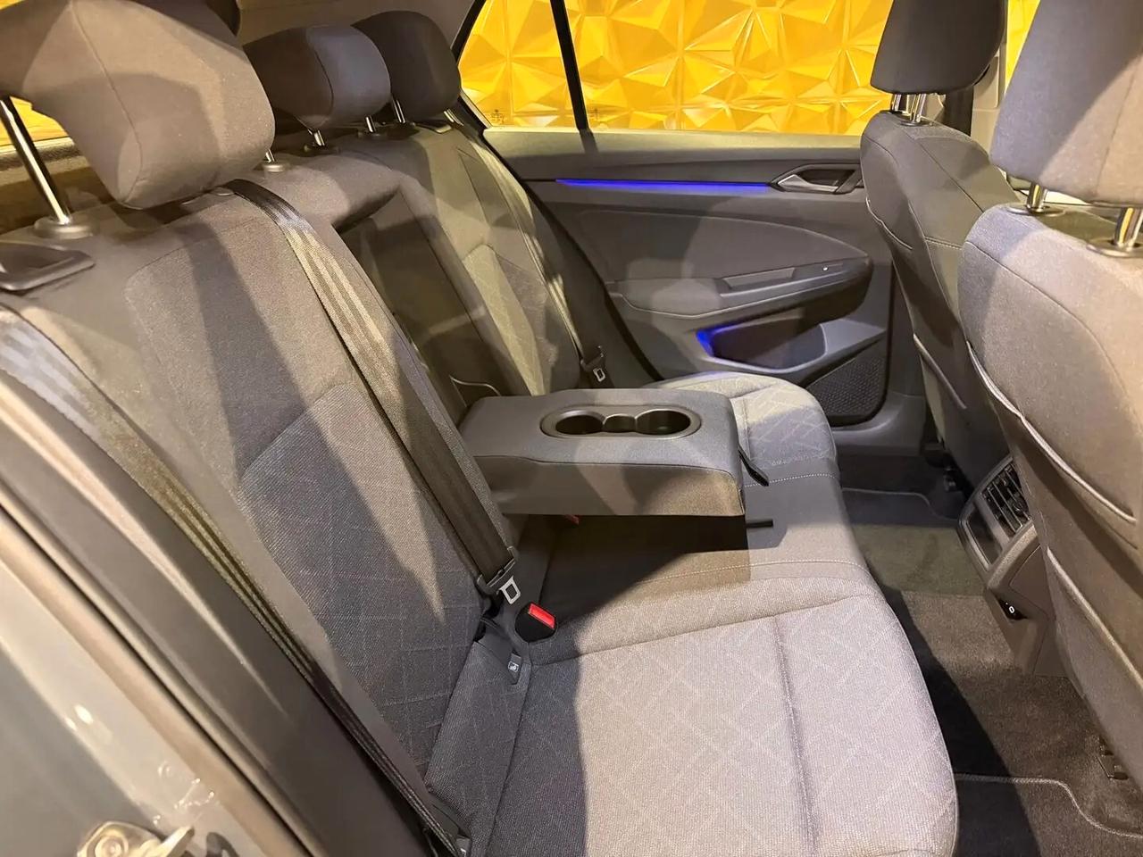 Volkswagen Golf 2.0 TDI 150 CV DSG SCR R-Line