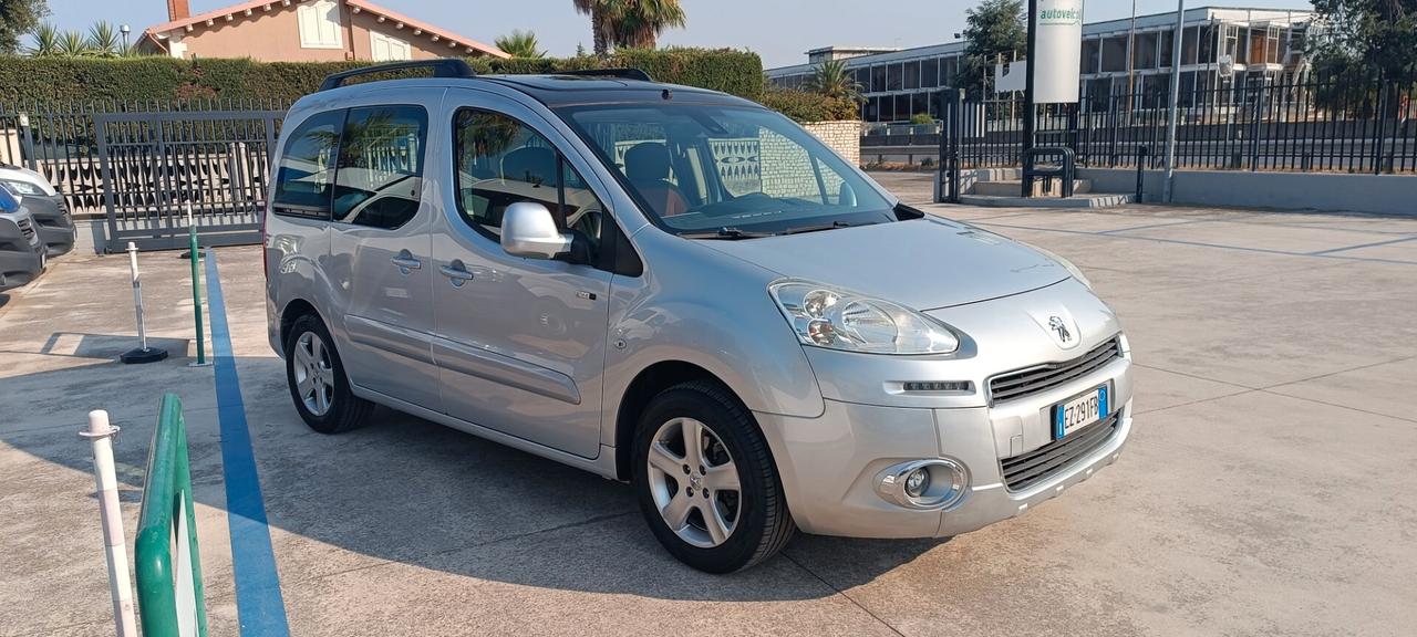 Peugeot Partner Tepee 1.6 HDi 92CV Style GANCIO TRAINO