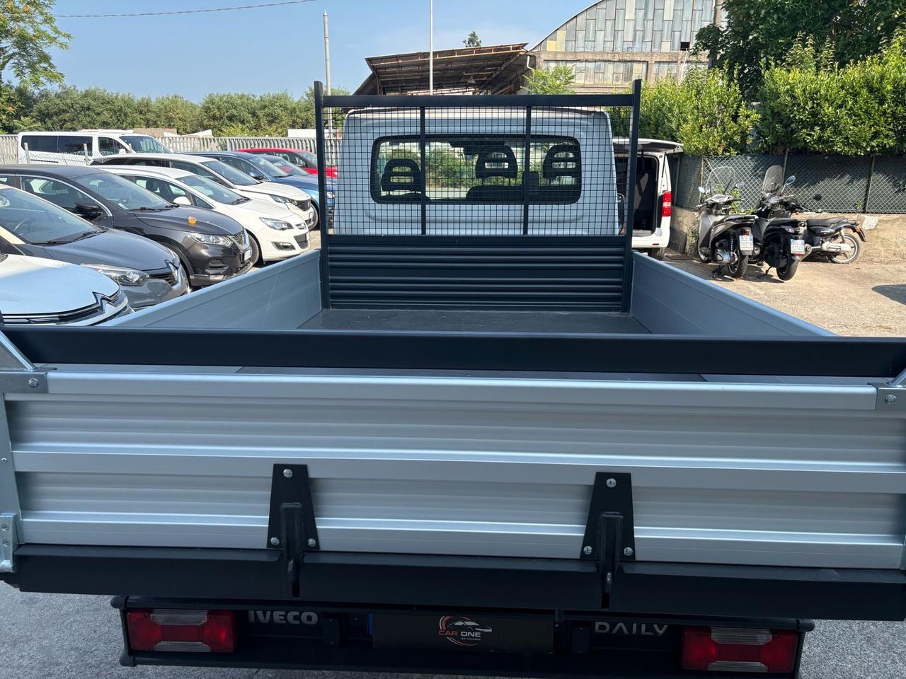 Iveco dayli ribaltabile trilaterale