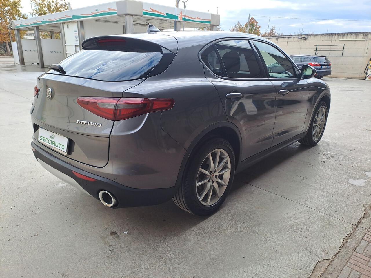 Alfa Romeo Stelvio 2.2 Turbodiesel 190 CV AT8 Q4 Executive