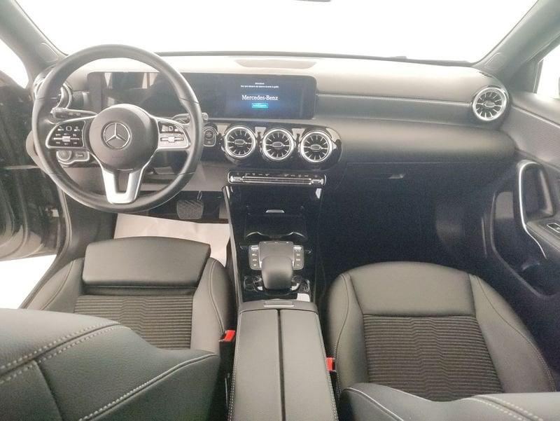 Mercedes-Benz Classe A A 180 d Sport Night edition auto