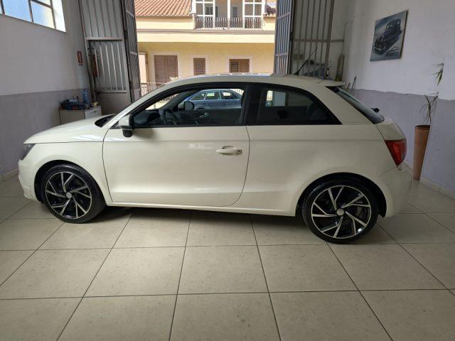 AUDI A1 1.6 TDI 105 CV Ambition