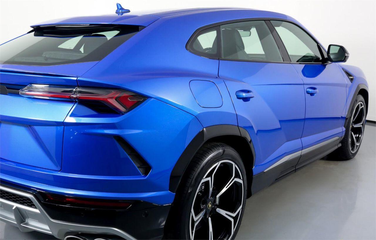 LAMBORGHINI URUS 4.0 LEASING FULL INCLUSIVE NOLEGGIO LUNGO TERMINE