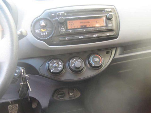 TOYOTA Yaris 1.0 5 PORTE COOL