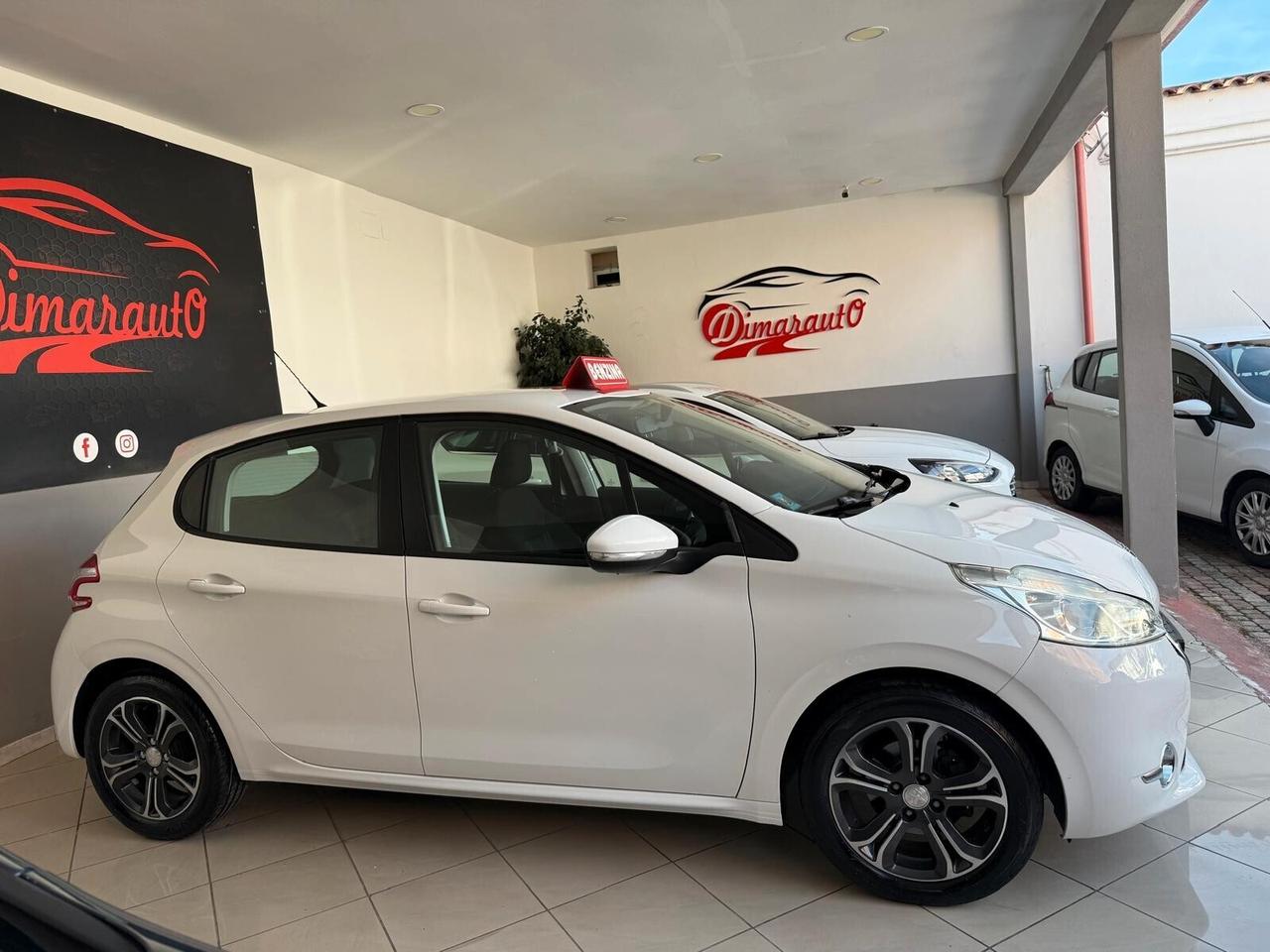 PEUGEOT 208 1.2 BENZINA CON 138.000 KM 2015