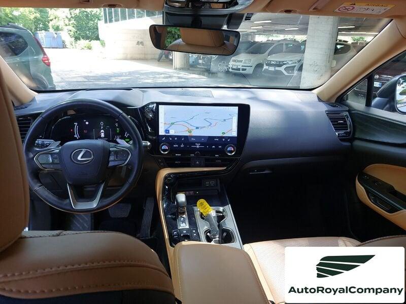 Lexus NX Plug-in Luxury 4WD MY22