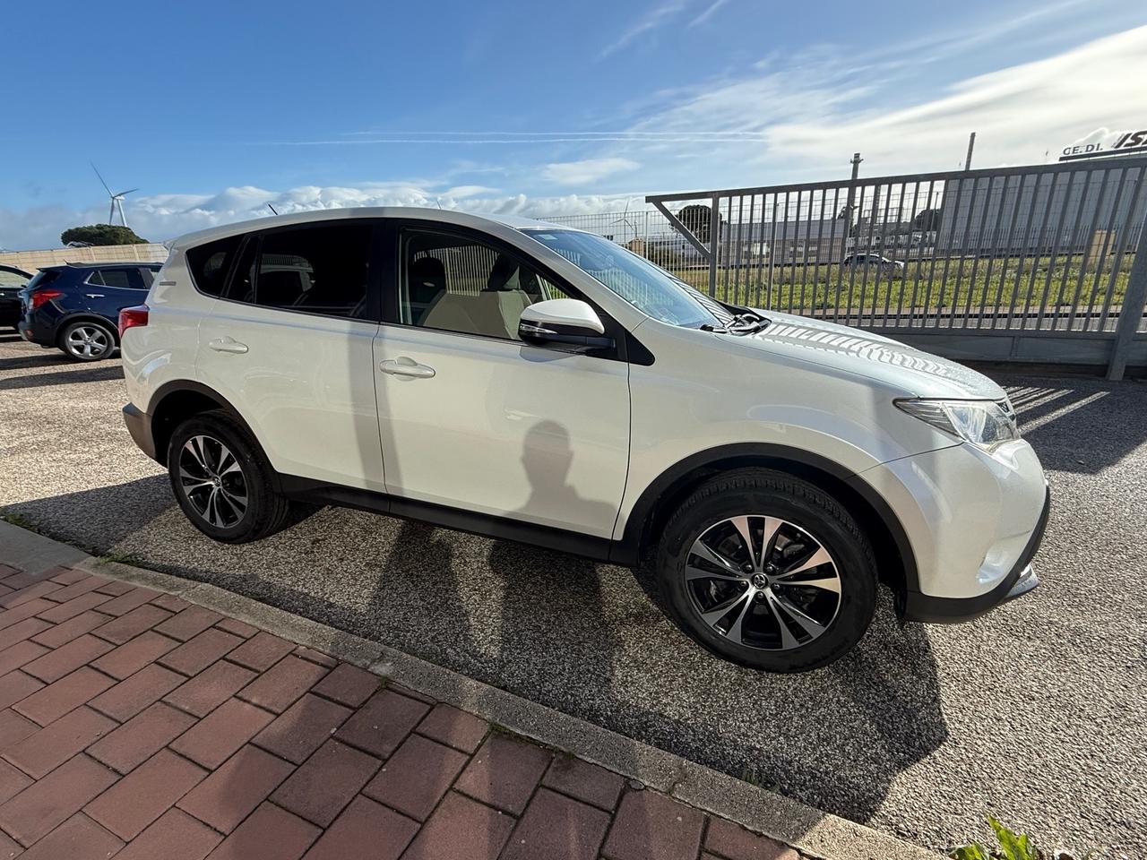 Toyota RAV 4 RAV4 2.0 D-4D 2WD Style my14"