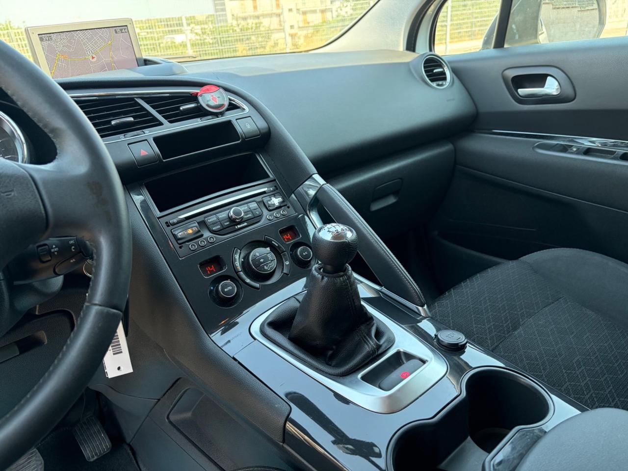 Peugeot 3008 1.6 HDi 115CV Allure