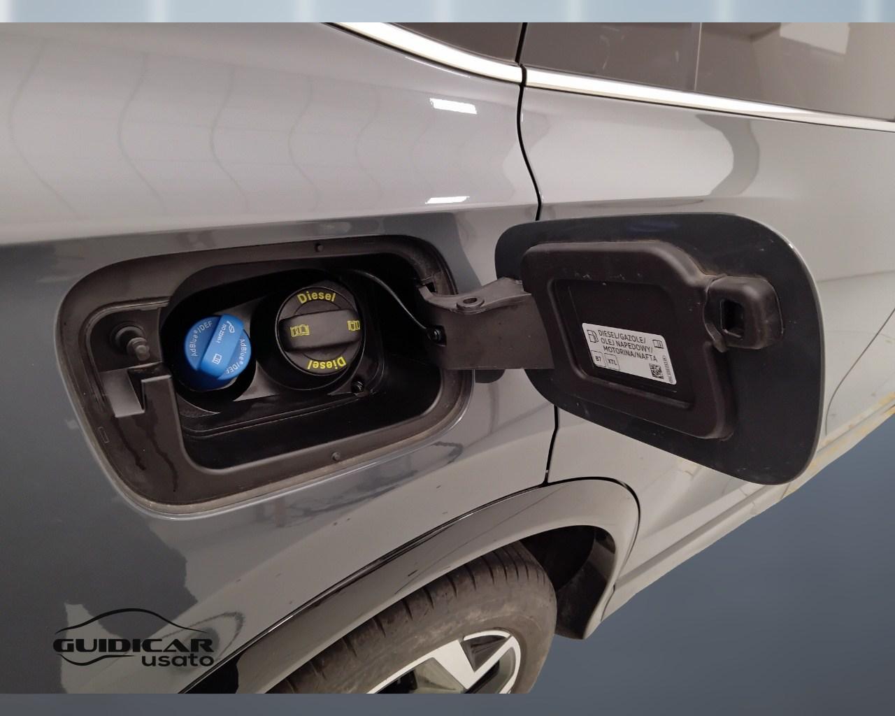 VOLKSWAGEN Tiguan III 2024 - Tiguan 2.0 tdi R-Line 150cv dsg
