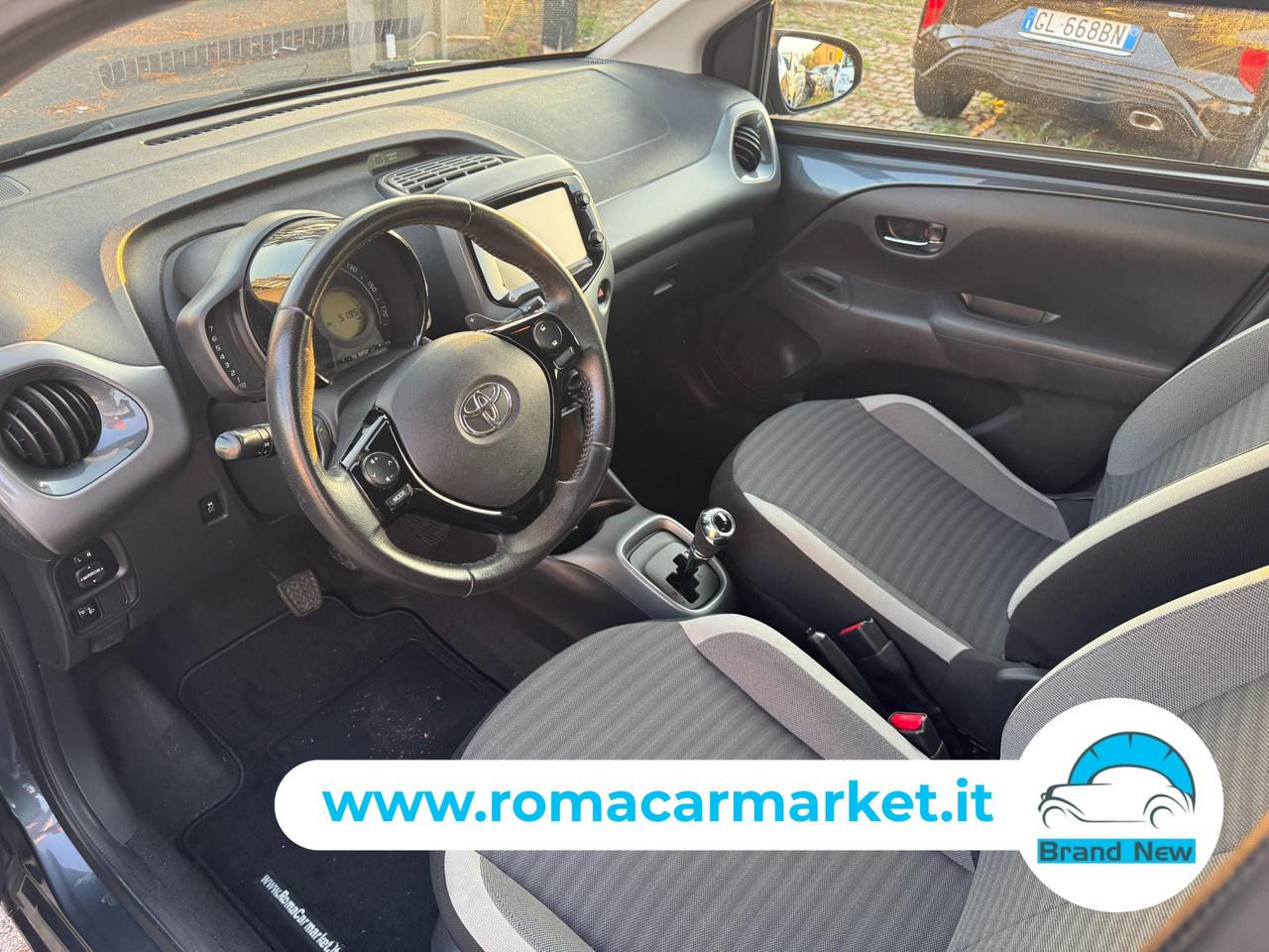 Toyota Aygo 5 Porte Aygo 5p 1.0 x-play m-mt 72cv KM CERTIFICATI